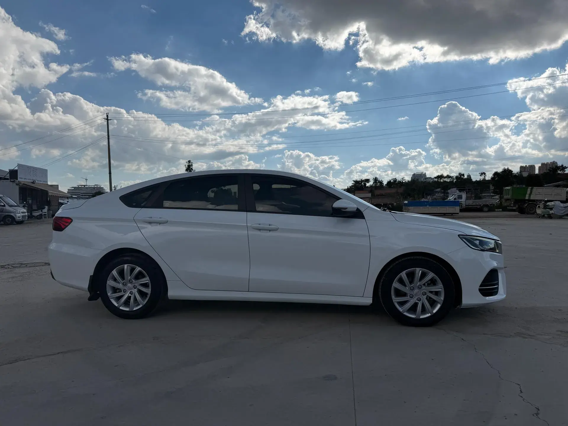 2020 GEELY BINRAY thumbnail 4