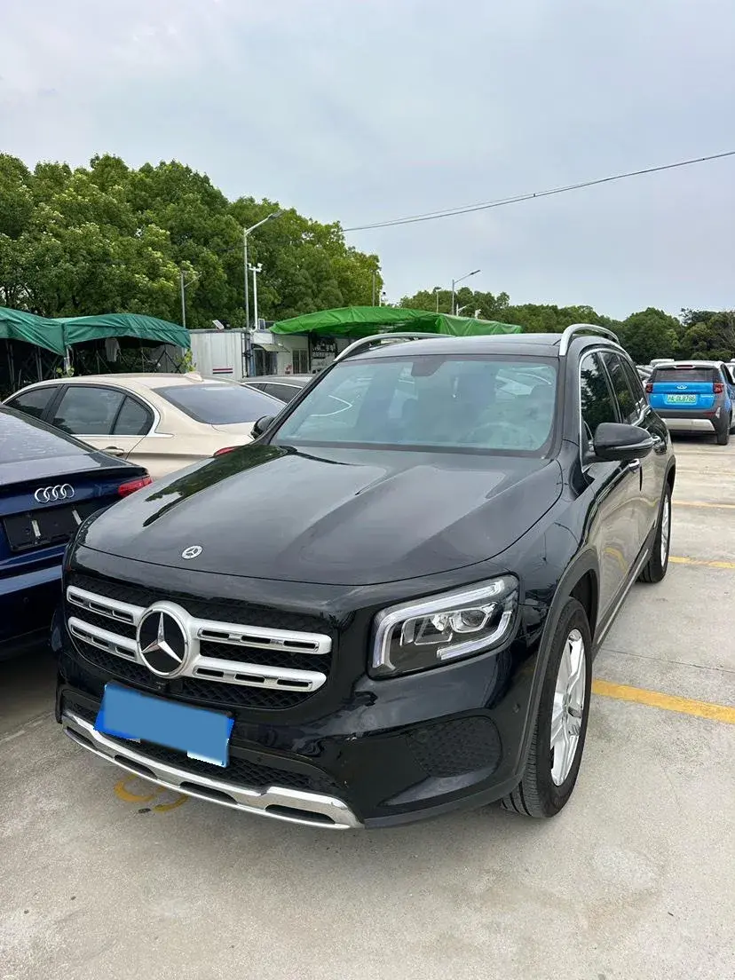 2023 MERCEDES-BENZ GLB view 1
