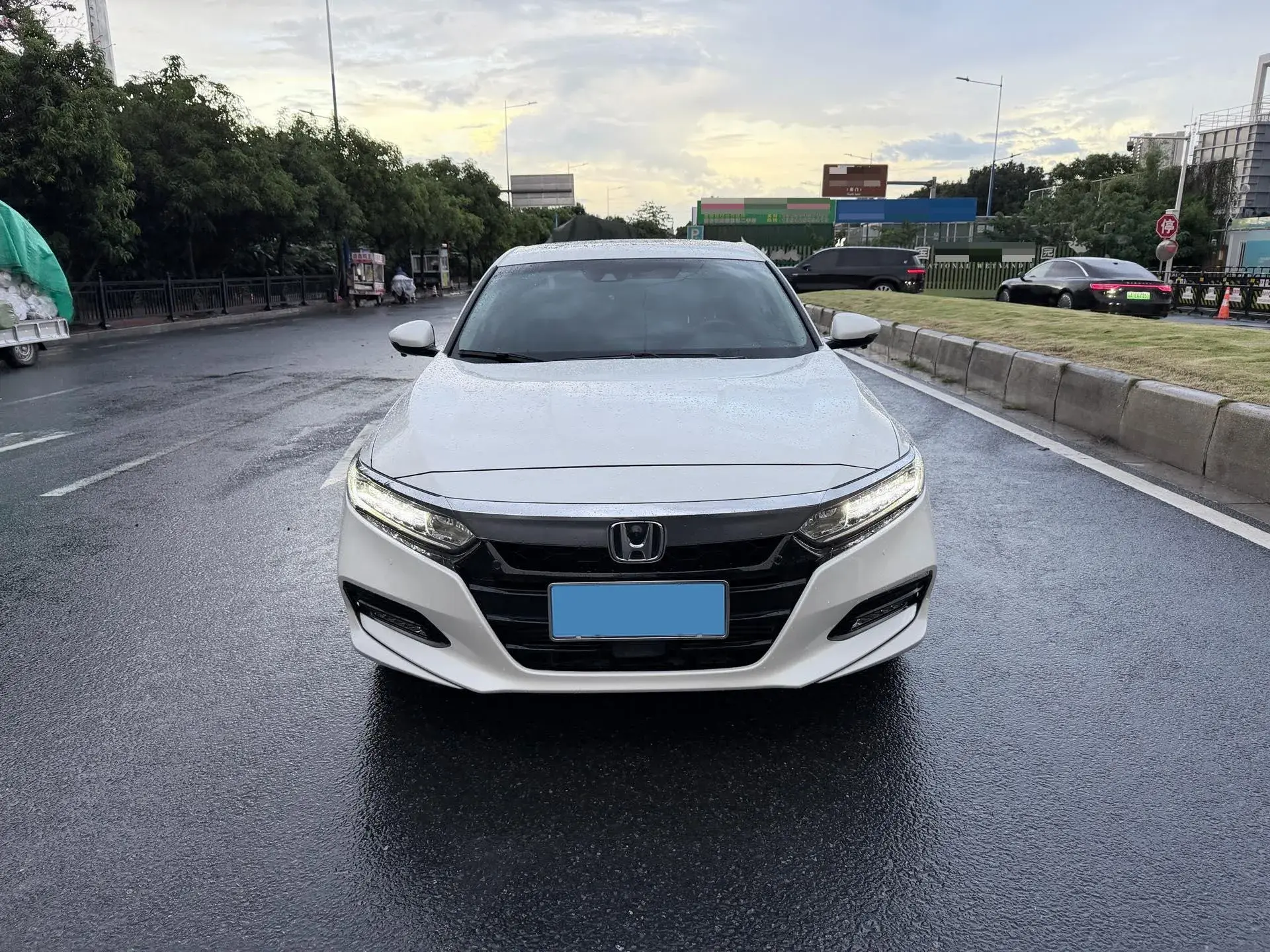 2018 HONDA ACCORD thumbnail 2