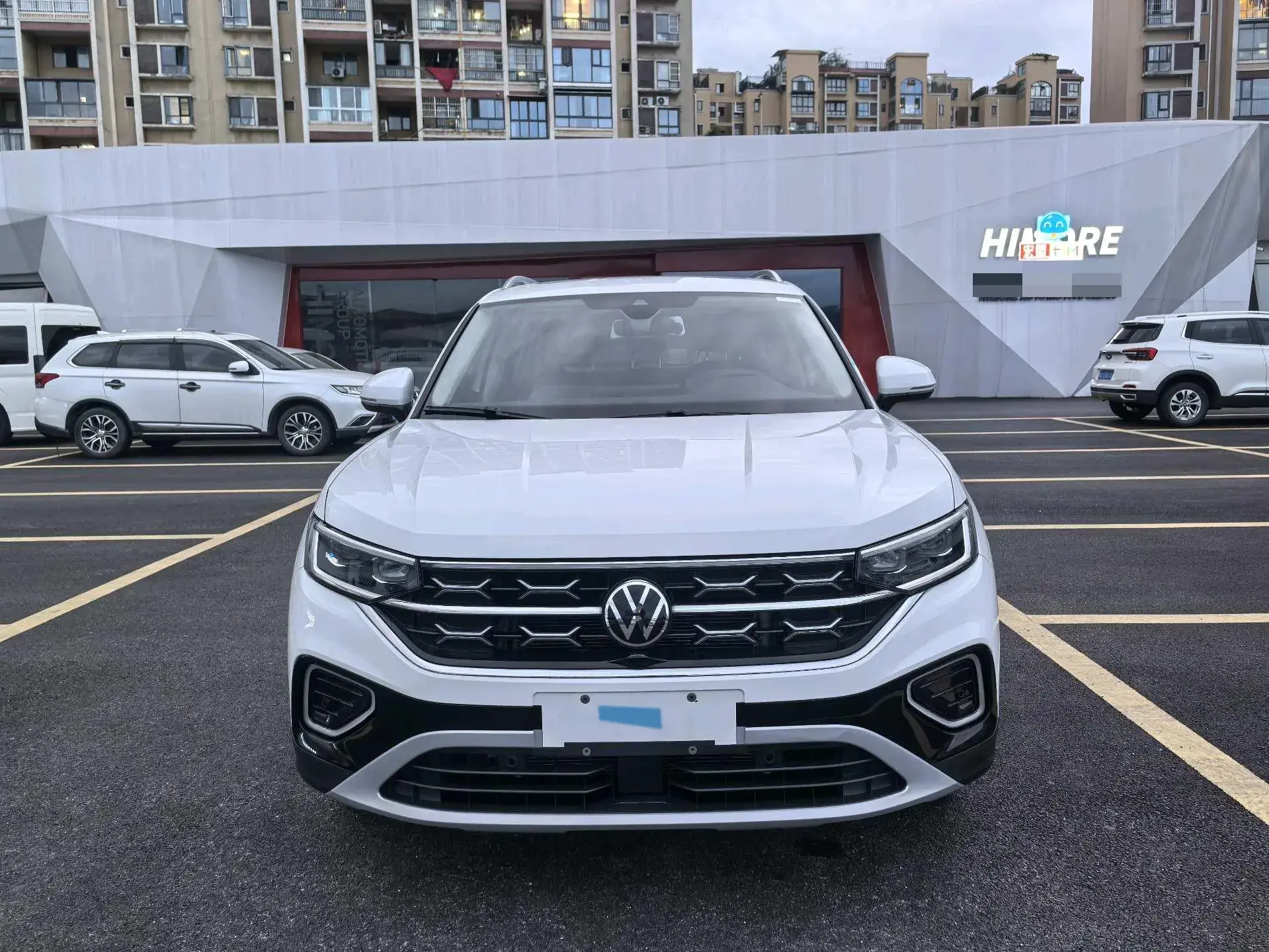 2023 VOLKSWAGEN TAYRON thumbnail 2