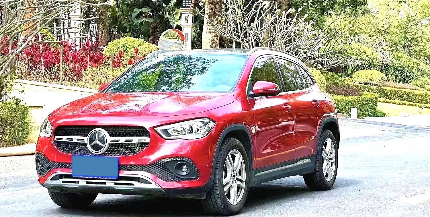 2020 MERCEDES-BENZ GLA view 1
