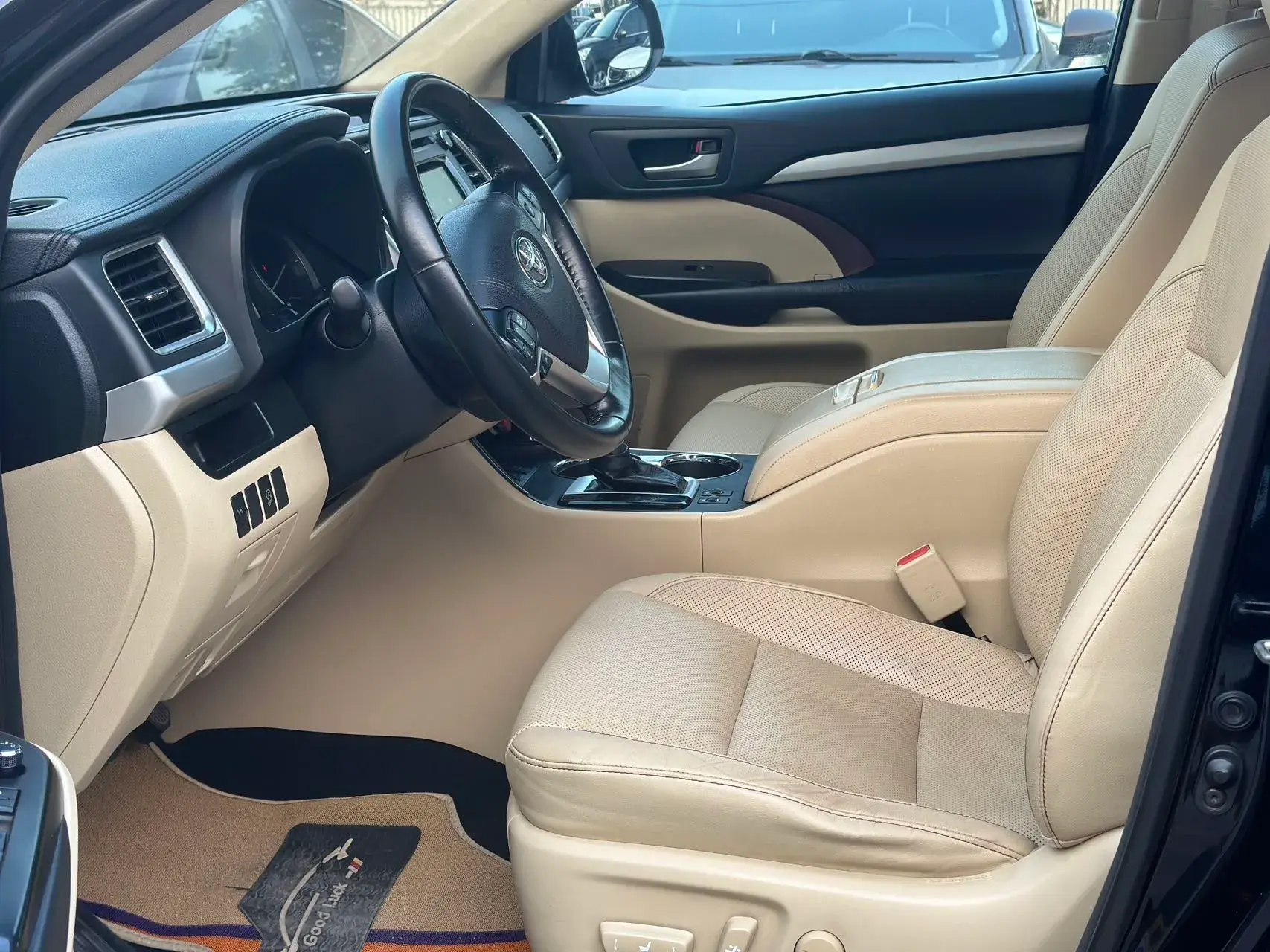 2017 TOYOTA HIGHLANDER thumbnail 4