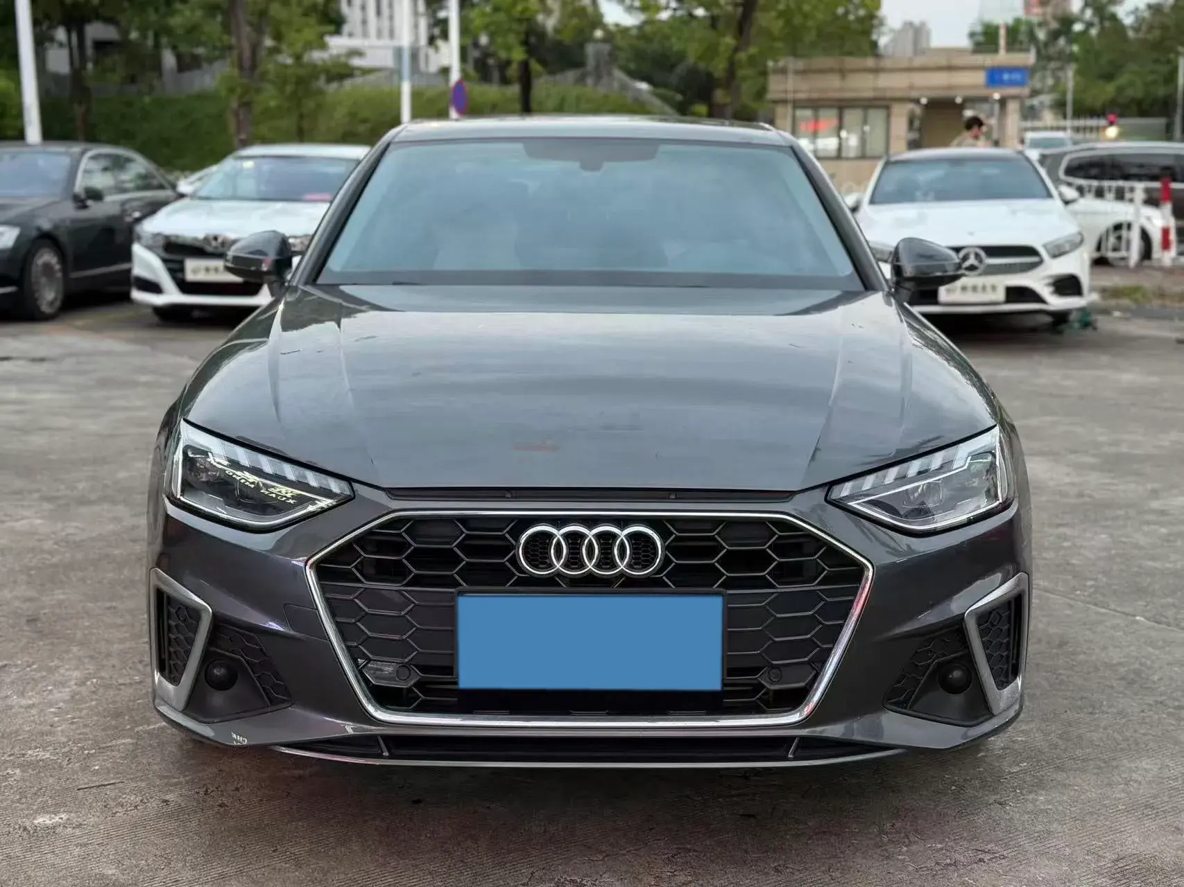 2023 AUDI A4L thumbnail 2