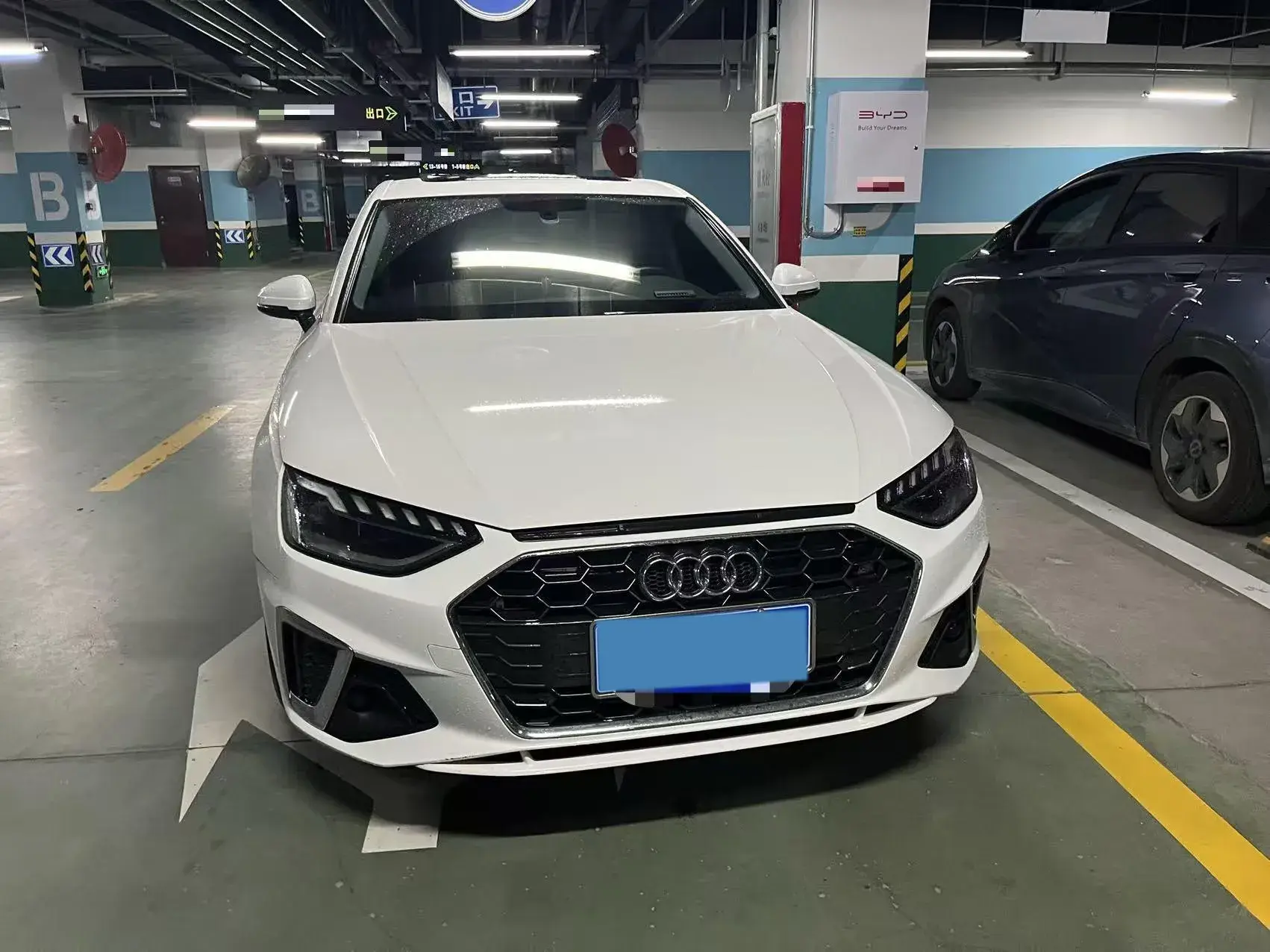 2020 AUDI A4L thumbnail 2