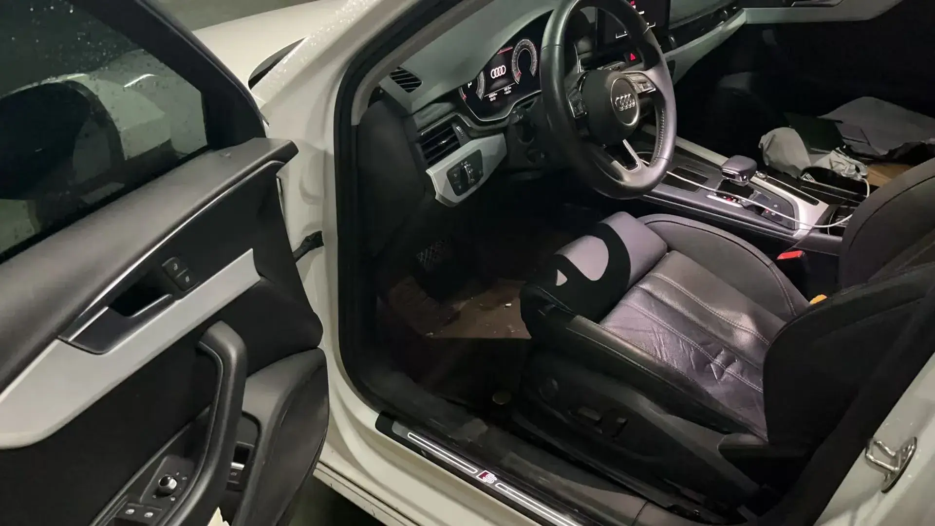 2020 AUDI A4L thumbnail 4