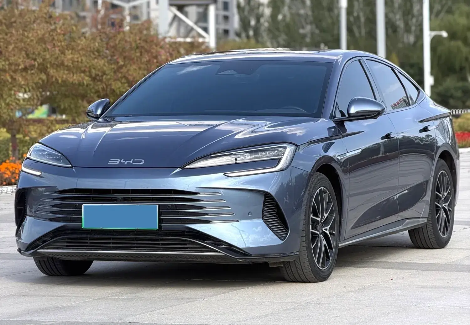 2023 BYD SEAL view 1