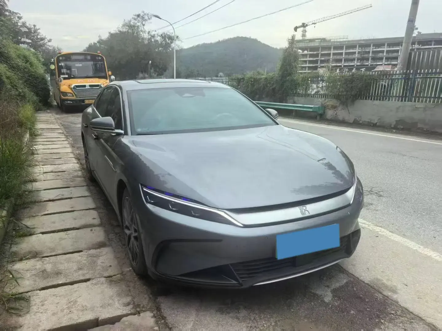 2025 BYD HAN thumbnail 2