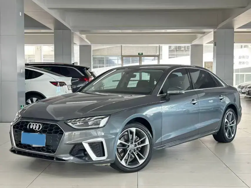 2020 AUDI A4L view 1