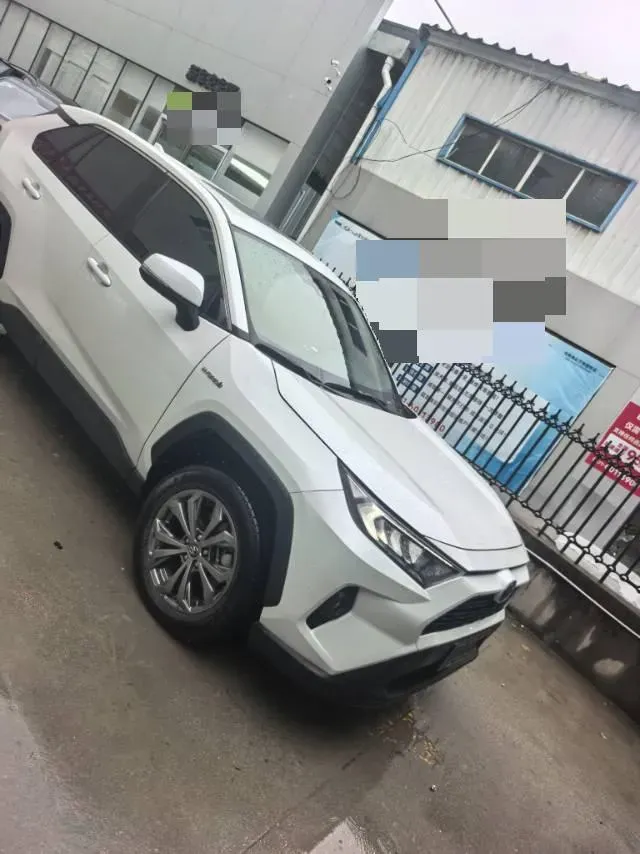 2023 Toyota RAV4 Hybird E+ 2.5L 180HP L4 E-CVT PHEV 15.984KWH,autocango,china used car exporter,china ev exporter,chinese used car exporter,chinese used ev exporter