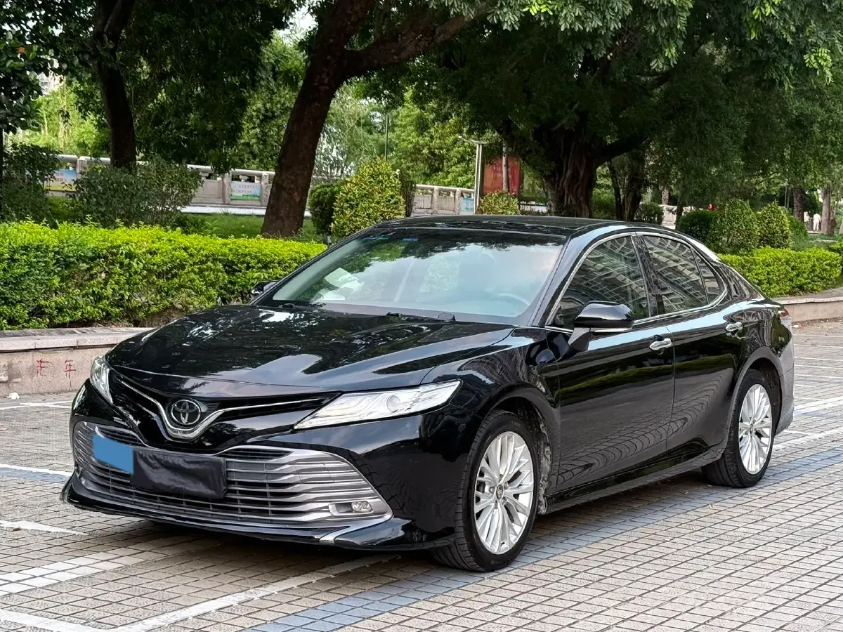 2018 Toyota Camry 2.5L 209HP L4 8AT