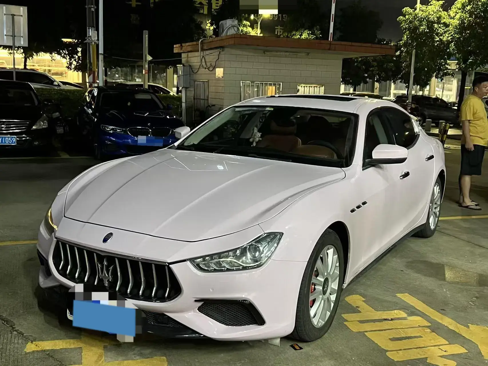 2017 MASERATI GHIBLI view 1