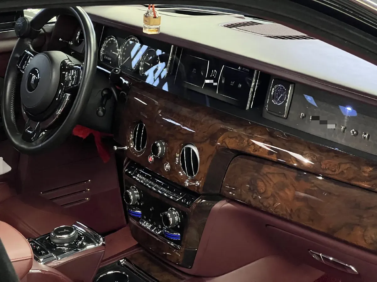 2018 Rolls-Royce Phantom 6.7T 571HP V12 8AT,autocango,china used car exporter,china ev exporter,chinese used car exporter,chinese used ev exporter