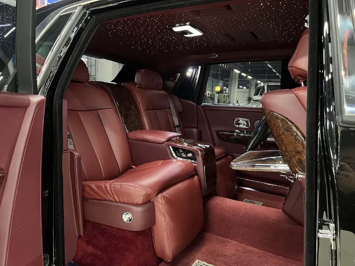 2018 Rolls-Royce Phantom 6.7T 571HP V12 8AT,autocango,china used car exporter,china ev exporter,chinese used car exporter,chinese used ev exporter