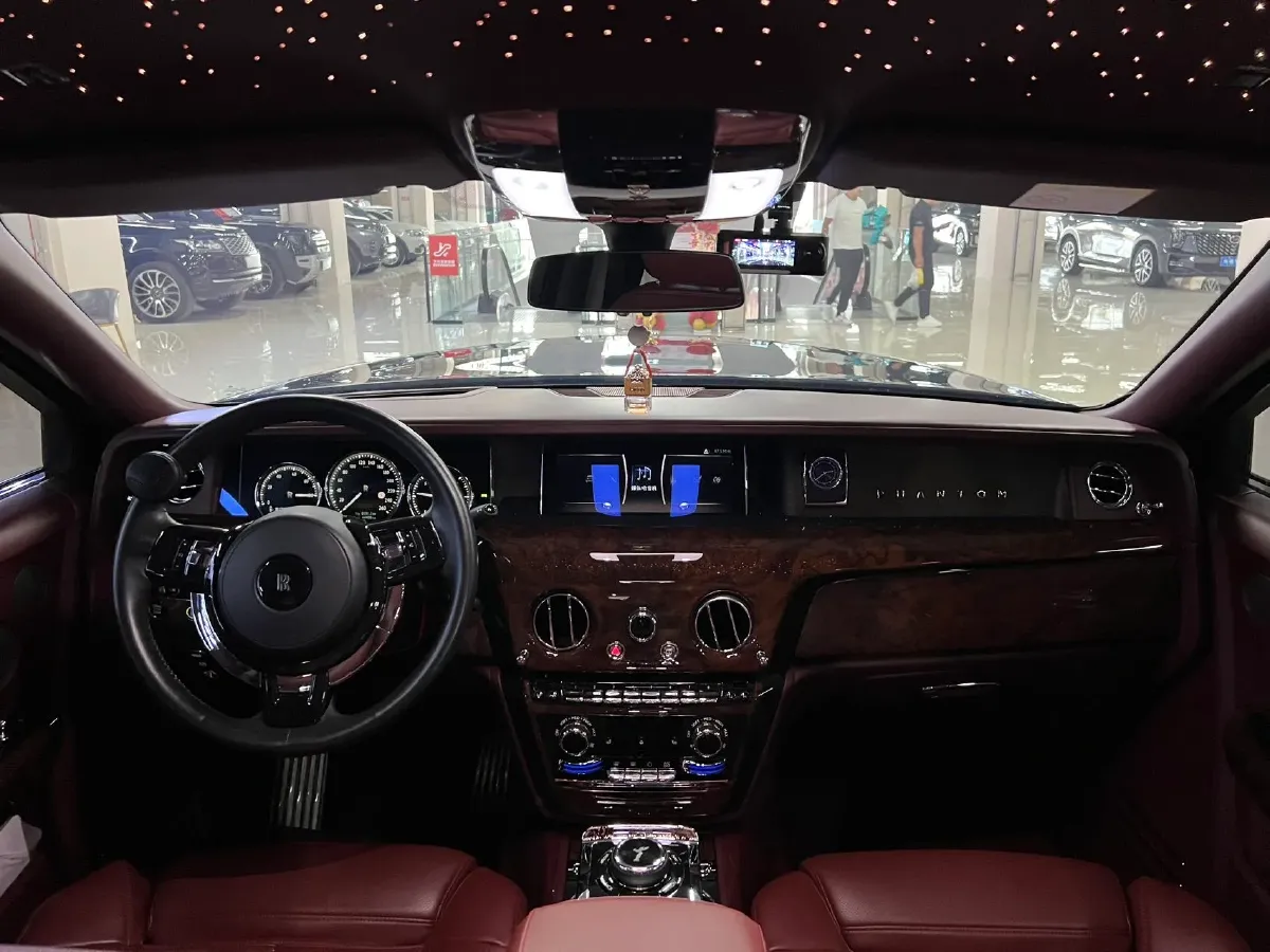 2018 Rolls-Royce Phantom 6.7T 571HP V12 8AT,autocango,china used car exporter,china ev exporter,chinese used car exporter,chinese used ev exporter