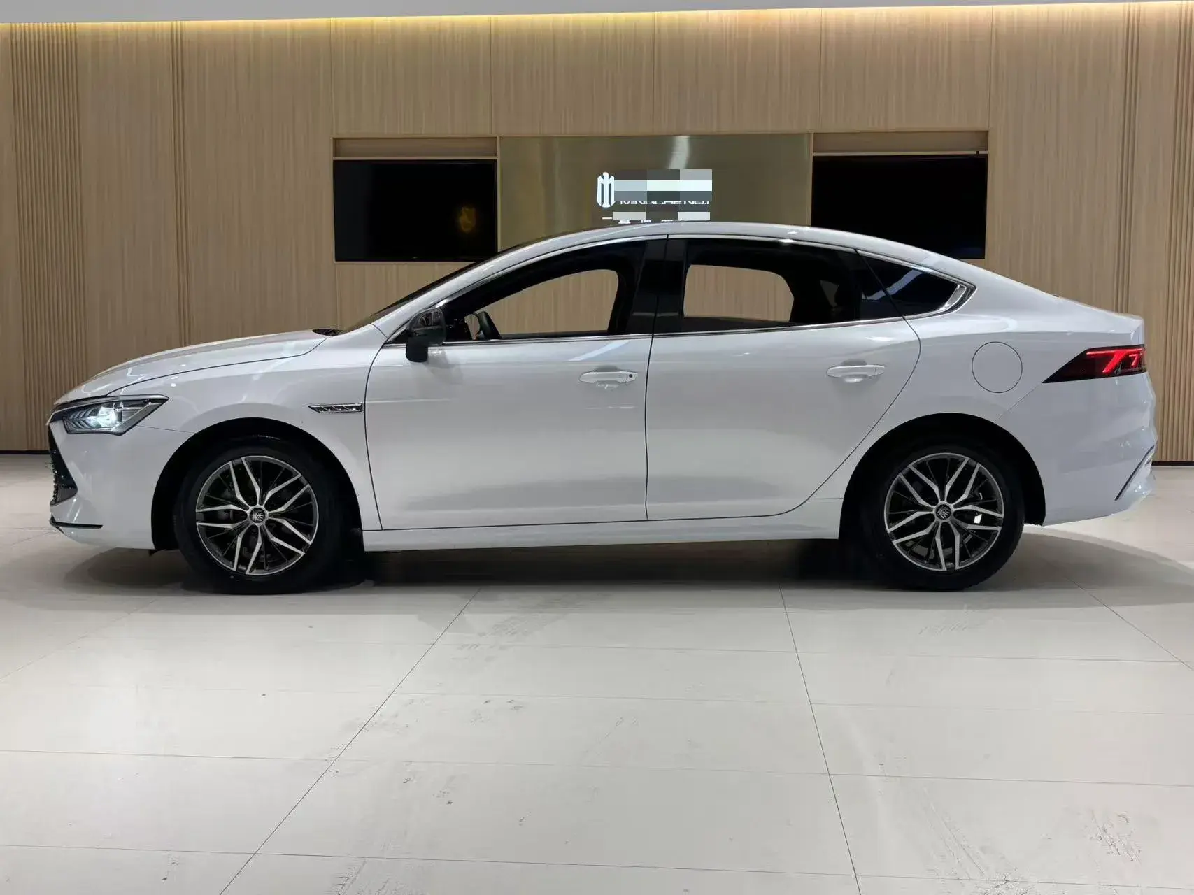 2021 BYD QIN thumbnail 3