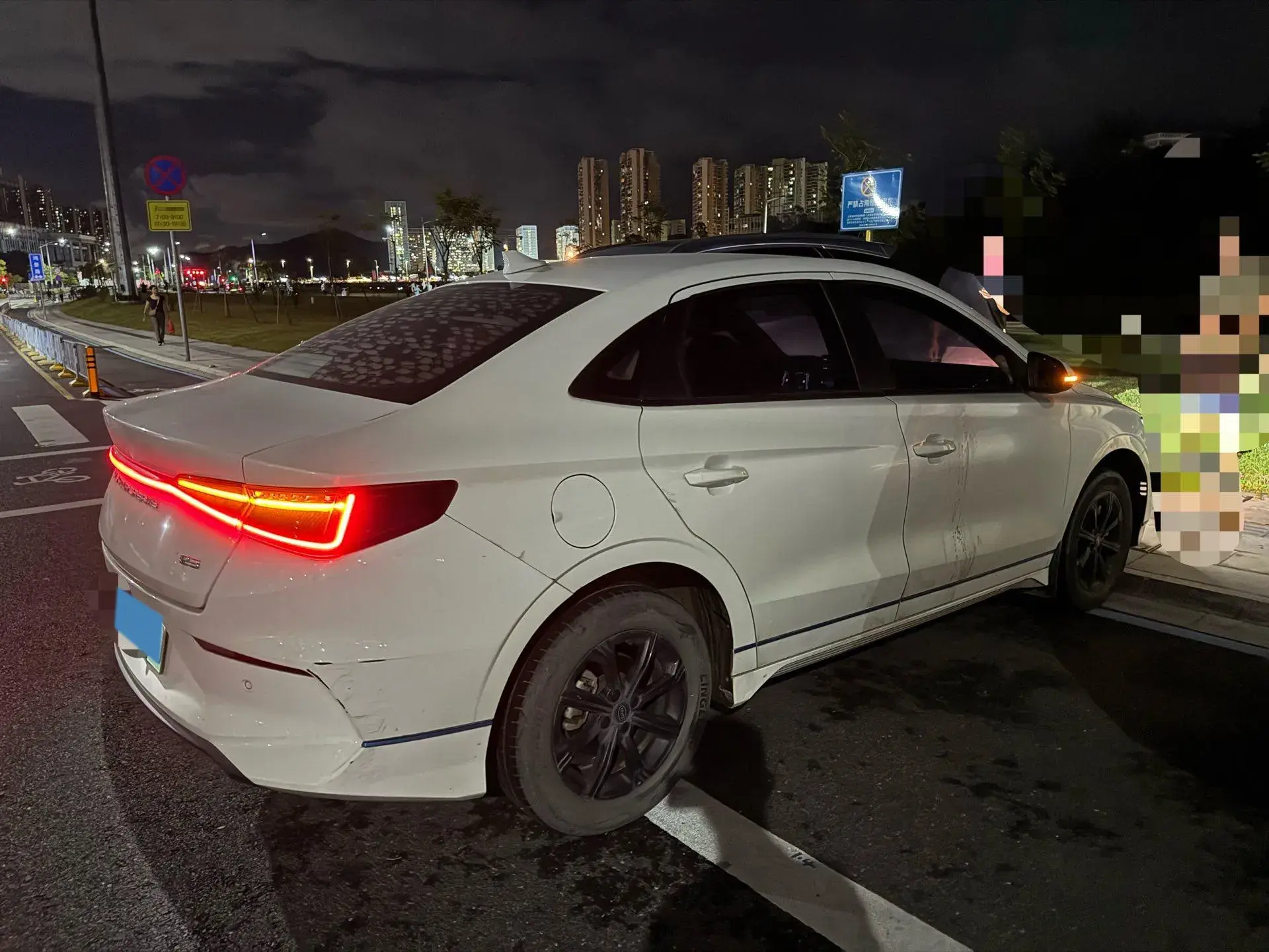 2020 BYD E3 thumbnail 4