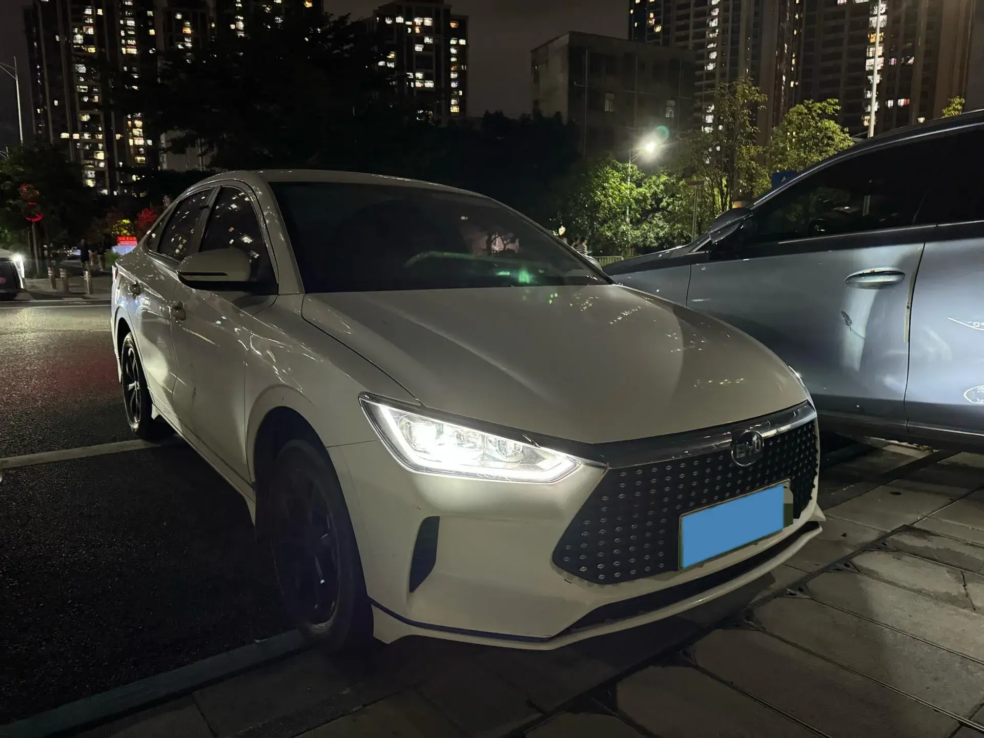 2020 BYD E3 thumbnail 3