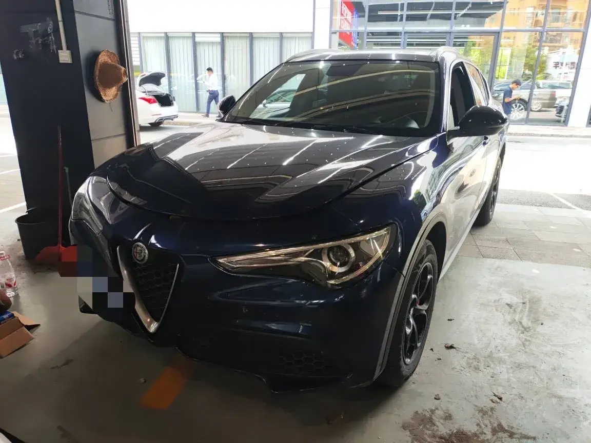 2017 ALFA ROMEO view 1