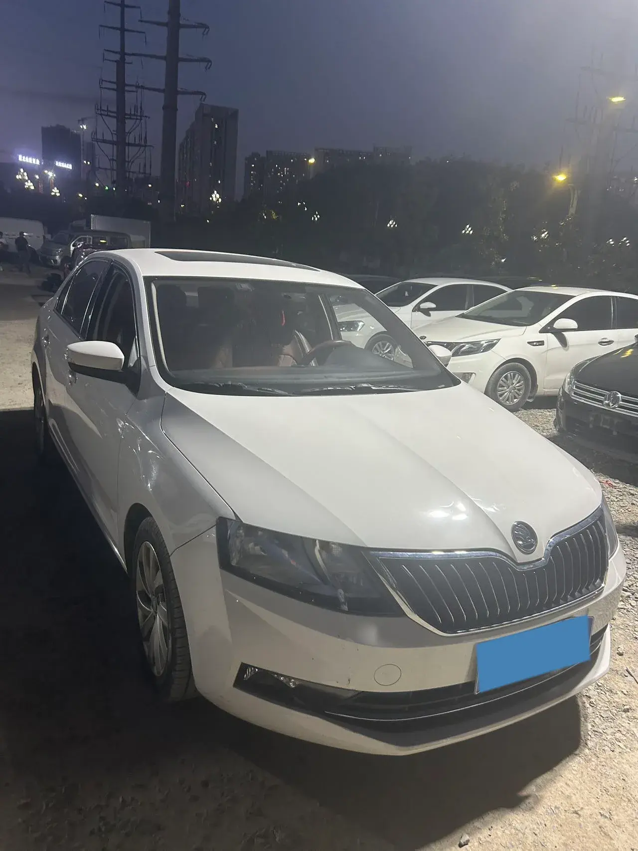 2018 SKODA RAPID thumbnail 3
