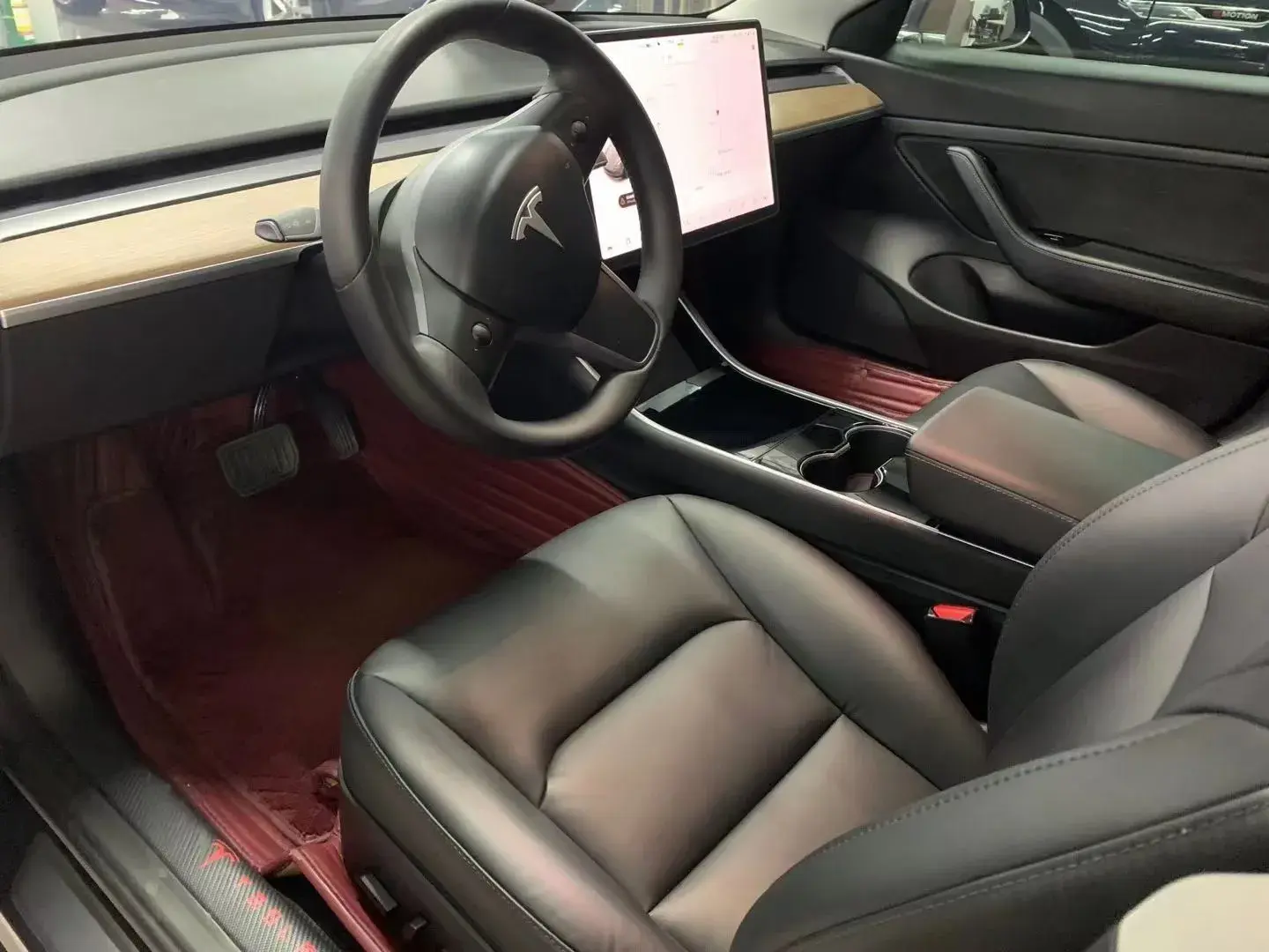 2019 TESLA MODEL thumbnail 4