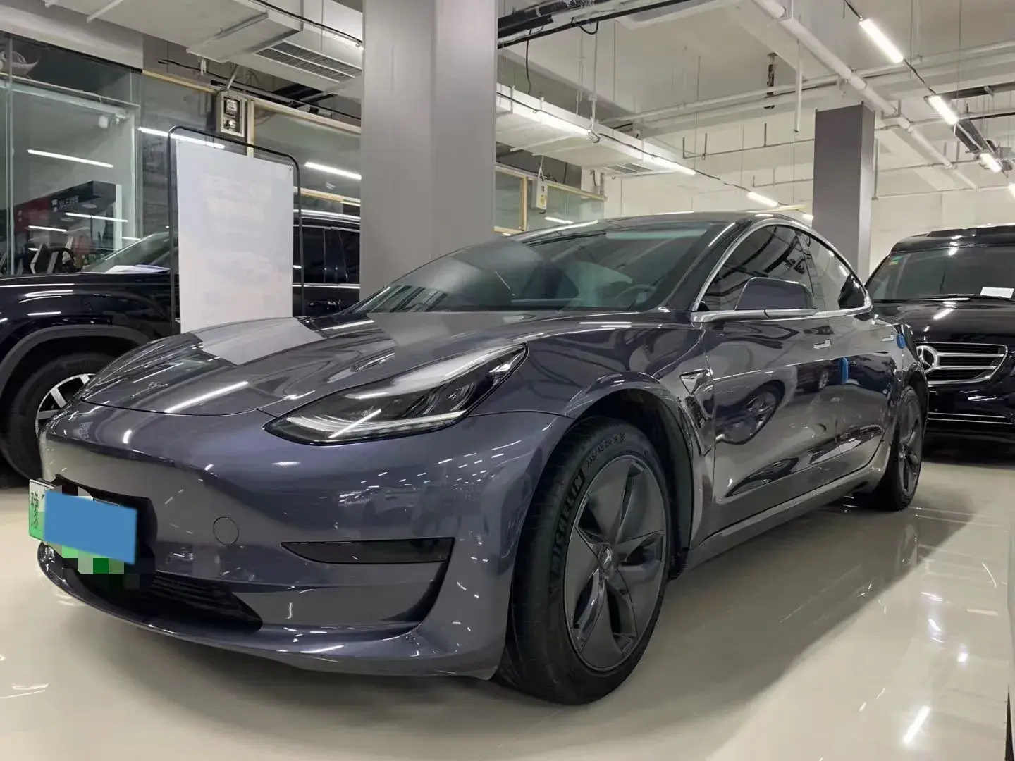2019 TESLA MODEL view 1