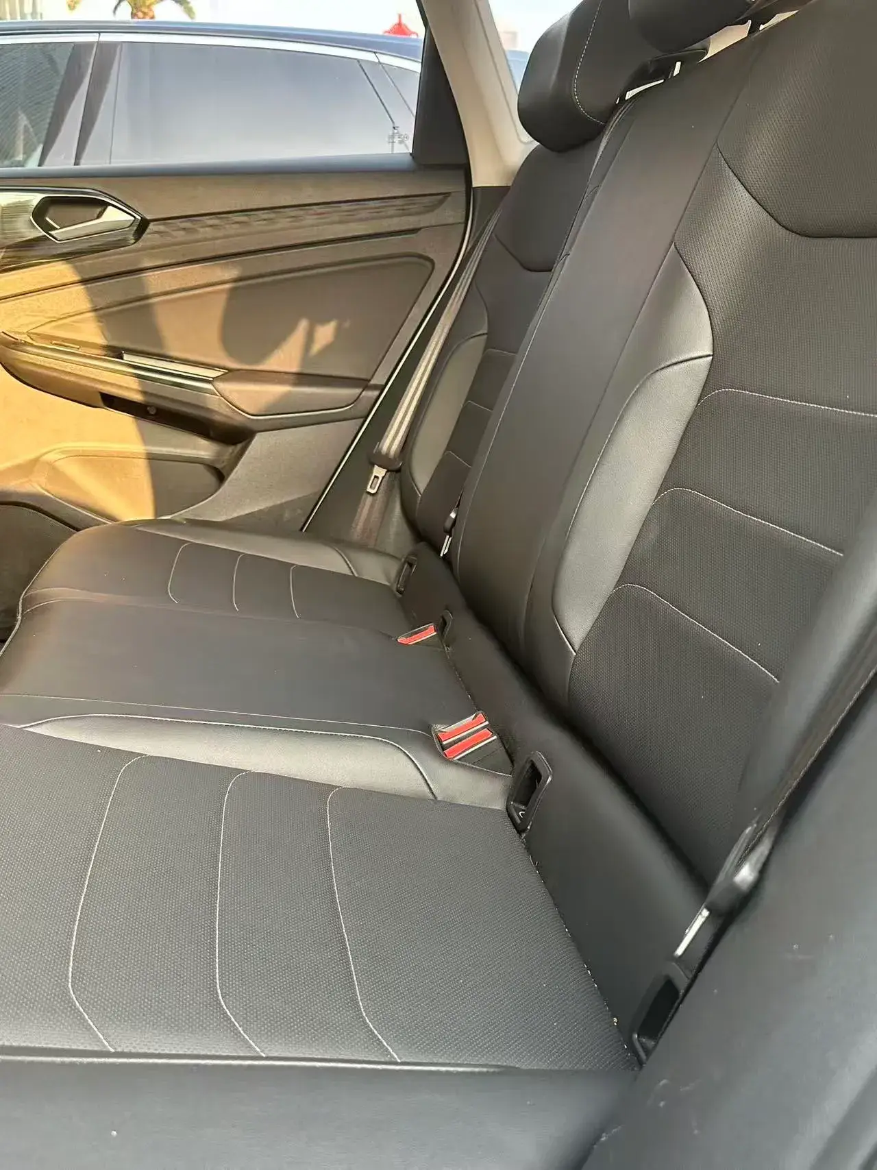 2021 JETTA VS5 thumbnail 4