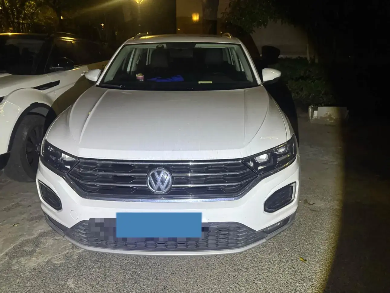 2018 VOLKSWAGEN T-ROC thumbnail 2