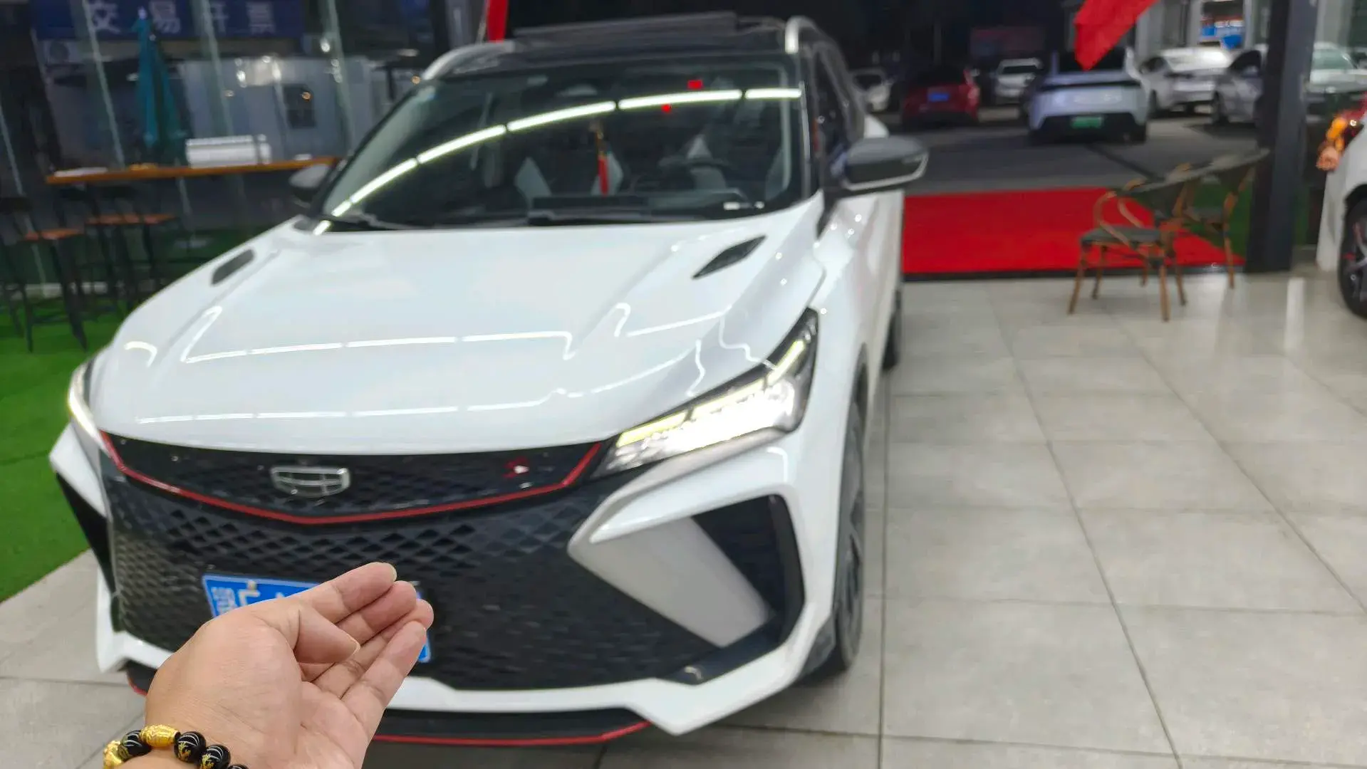 2022 GEELY COOLRAY view 1