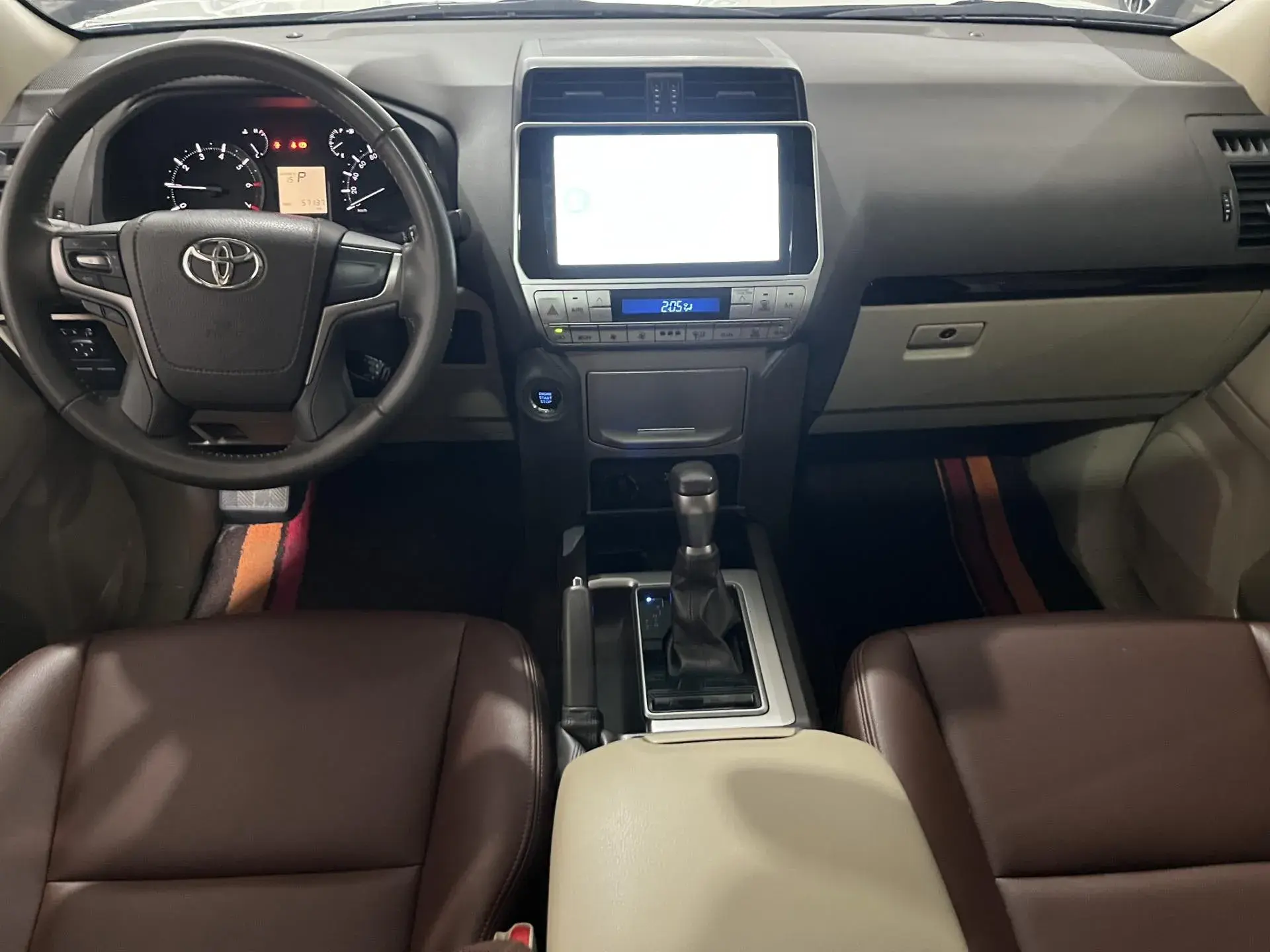 2019 TOYOTA LAND thumbnail 3