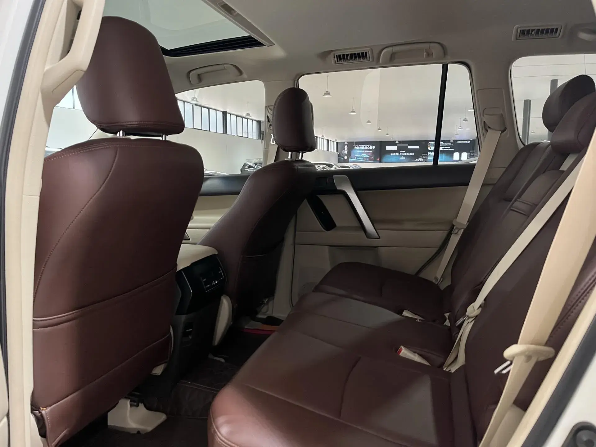 2019 TOYOTA LAND thumbnail 2