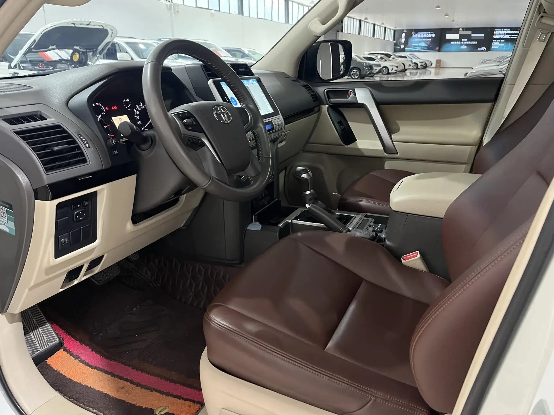 2019 TOYOTA LAND thumbnail 4