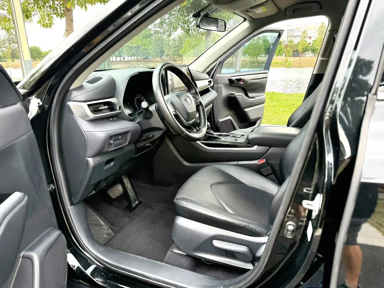 2023 TOYOTA HIGHLANDER thumbnail 2