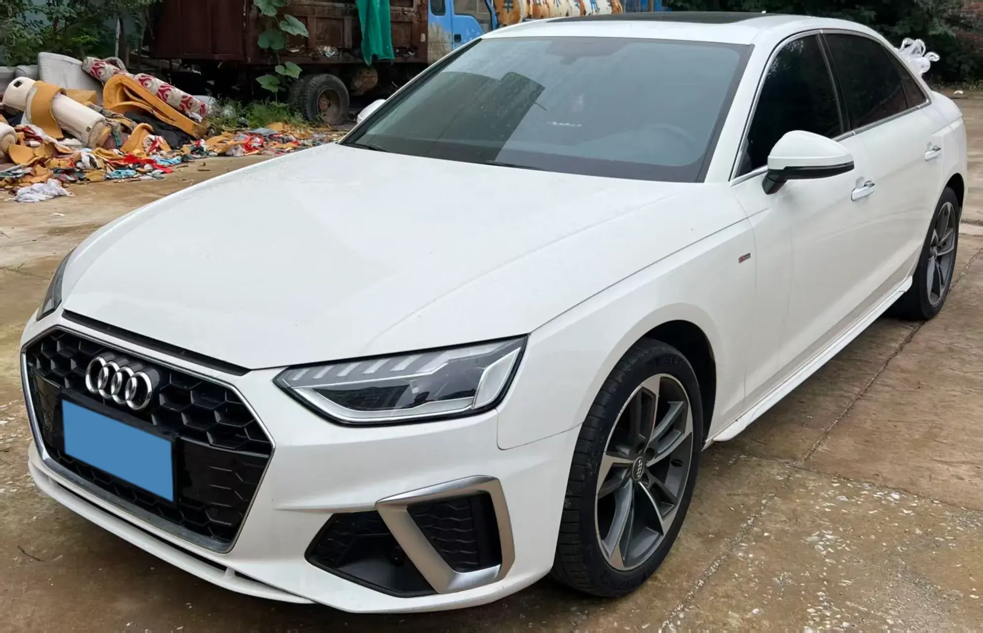 2020 AUDI A4L view 1