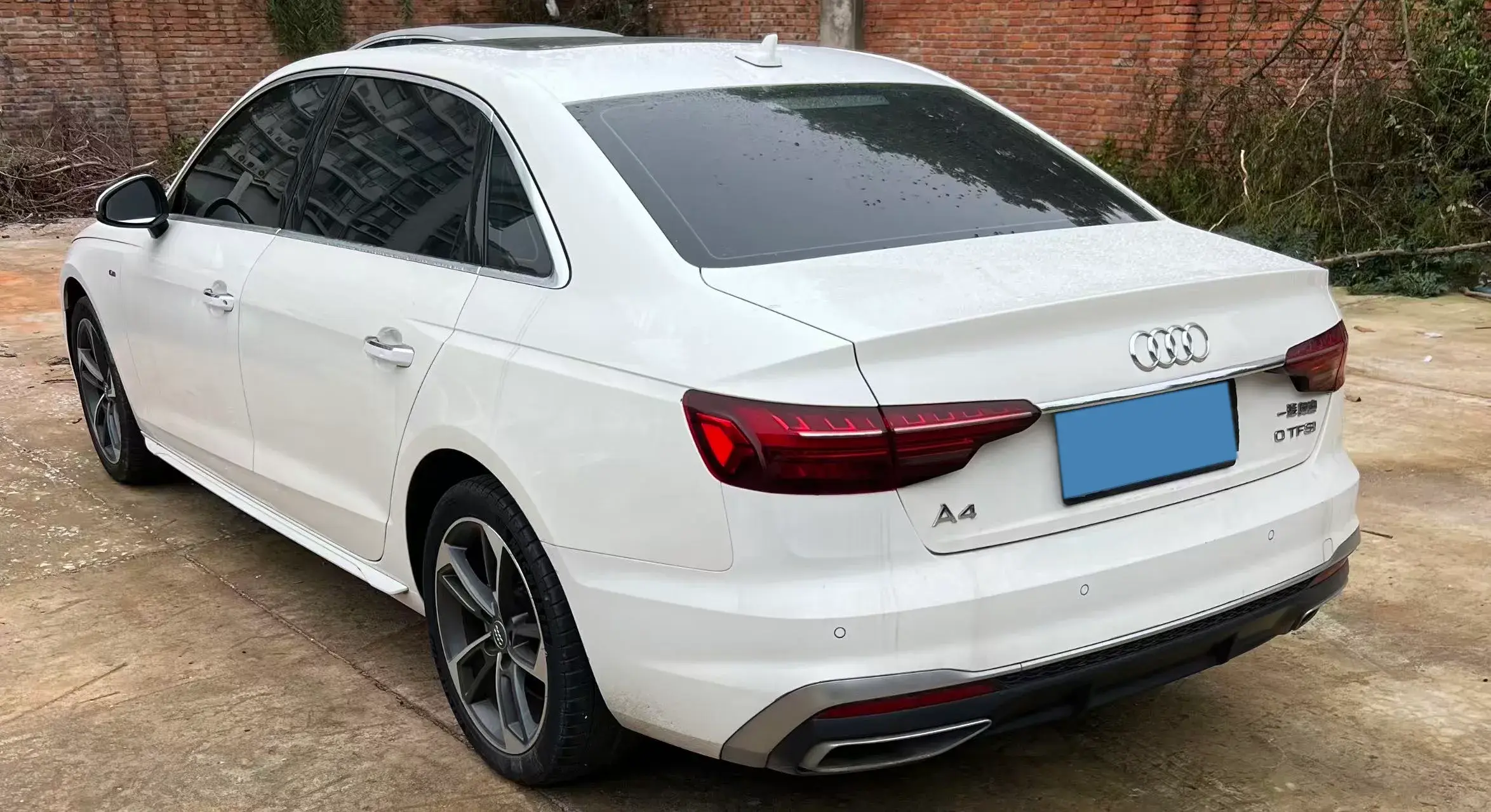 2020 AUDI A4L thumbnail 4