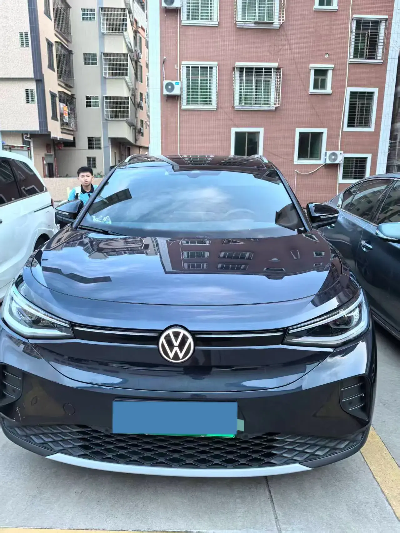 2024 VOLKSWAGEN ID.4 thumbnail 2