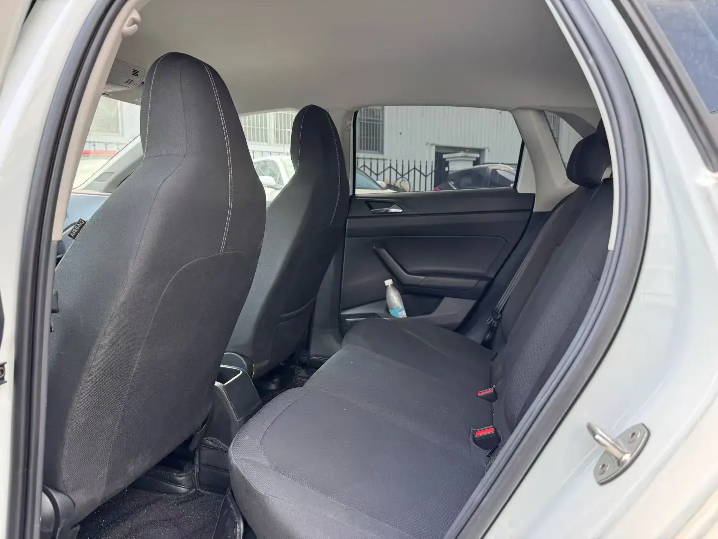 2023 VOLKSWAGEN POLO thumbnail 4