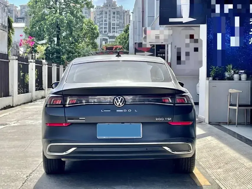 2022 VOLKSWAGEN LAMANDO thumbnail 3