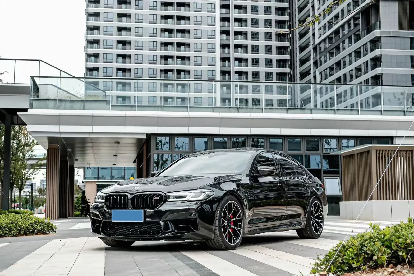 2021 BMW M5 4.4T 600HP V8 8AT,autocango,china used car exporter,china ev exporter,chinese used car exporter,chinese used ev exporter