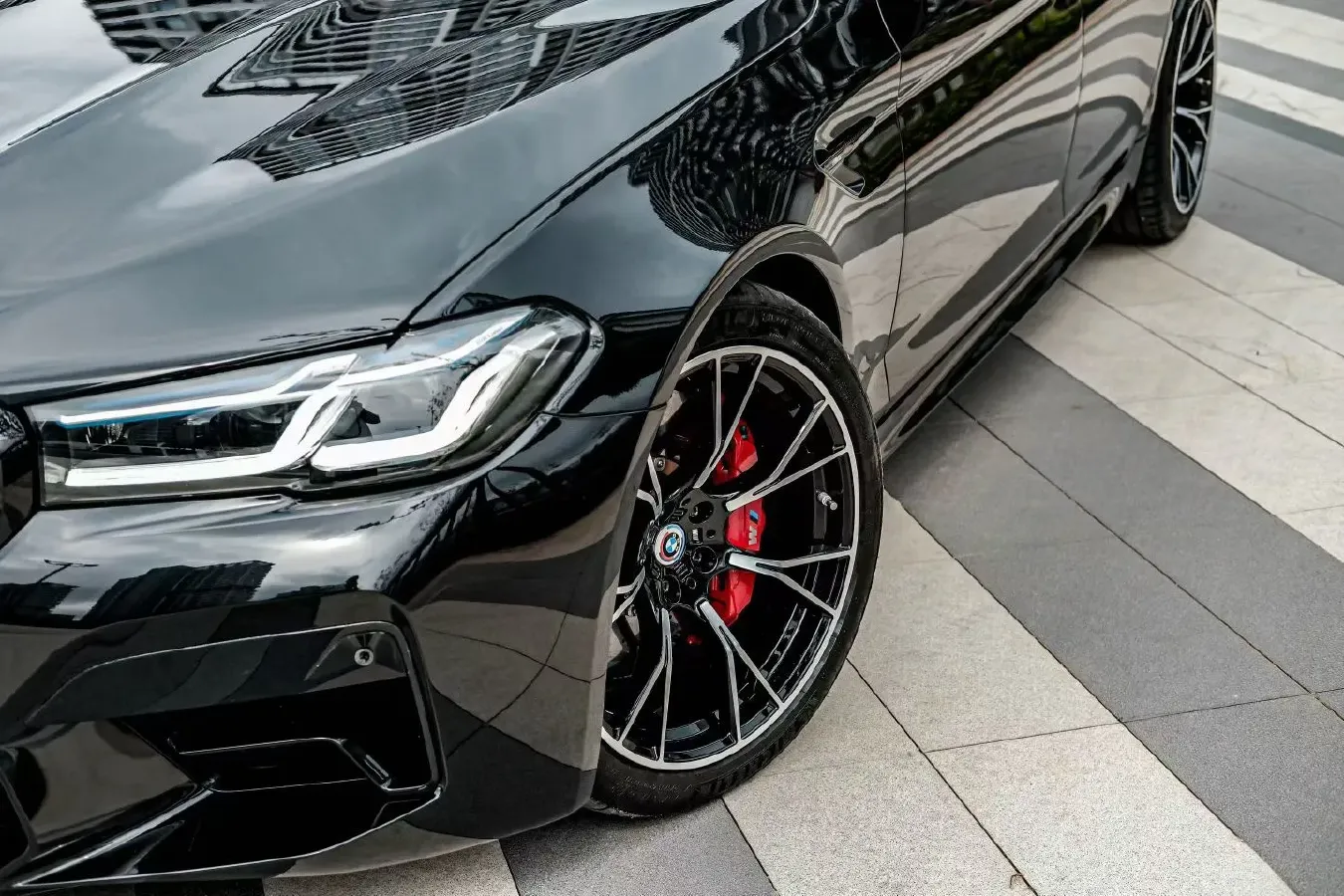 2021 BMW M5 4.4T 600HP V8 8AT,autocango,china used car exporter,china ev exporter,chinese used car exporter,chinese used ev exporter