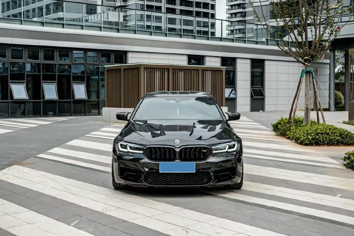 2021 BMW M5 4.4T 600HP V8 8AT,autocango,china used car exporter,china ev exporter,chinese used car exporter,chinese used ev exporter