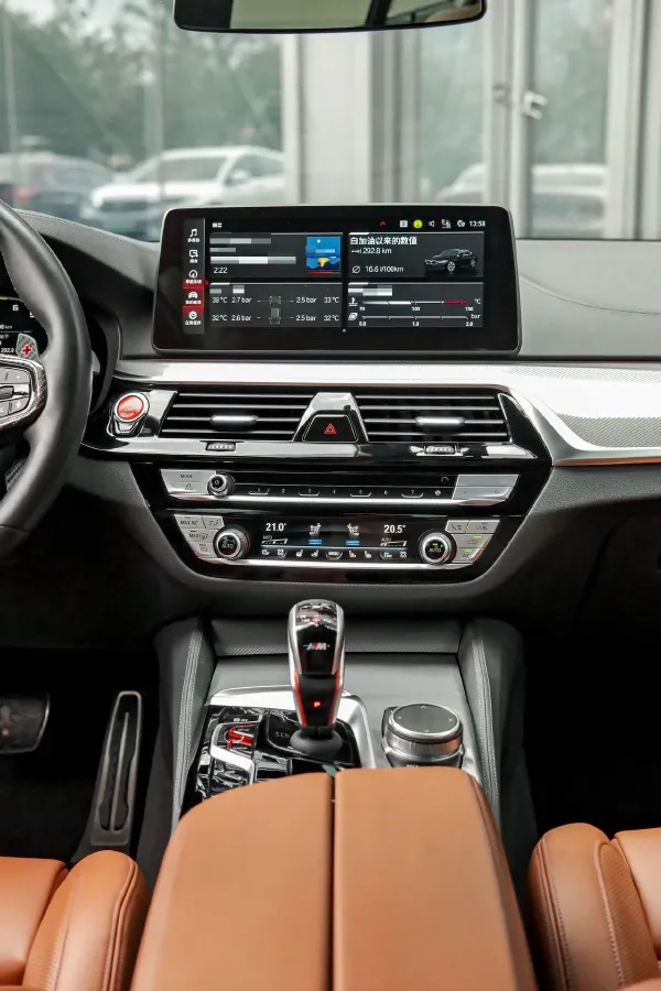 2021 BMW M5 4.4T 600HP V8 8AT,autocango,china used car exporter,china ev exporter,chinese used car exporter,chinese used ev exporter