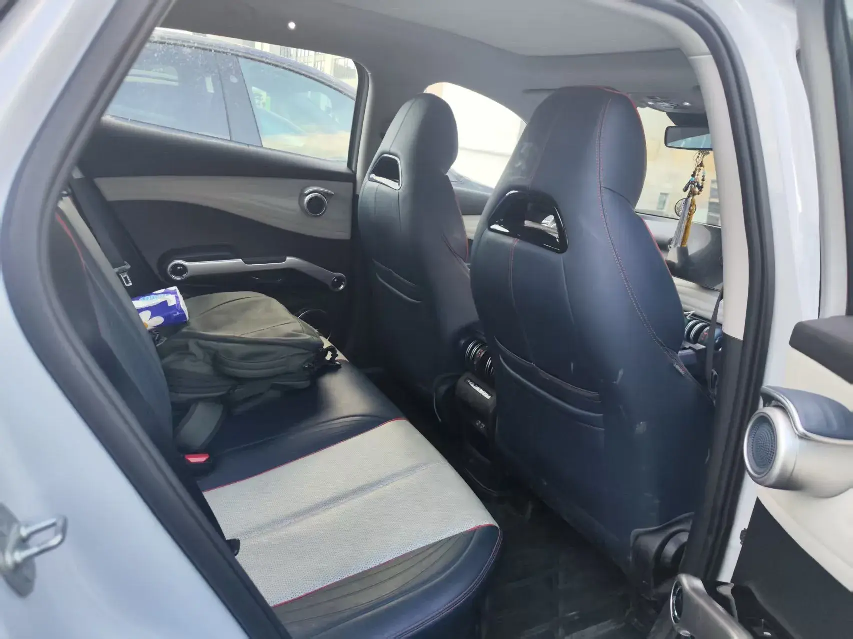 2023 BYD YUAN thumbnail 4