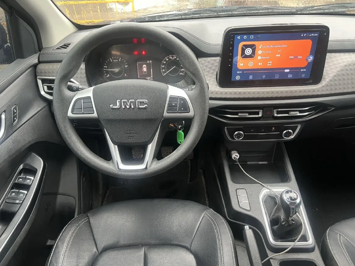 2022 JMC BaoDian 2.5T 140HP L4 5MT,autocango,china used car exporter,china ev exporter,chinese used car exporter,chinese used ev exporter