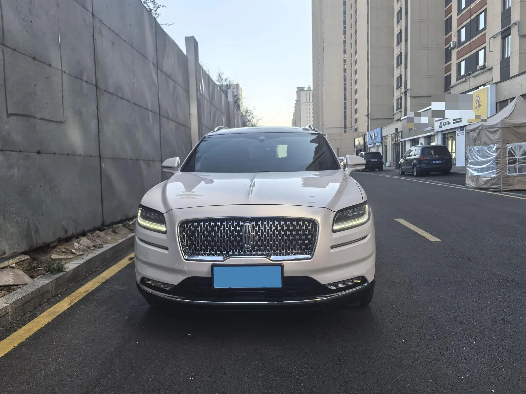 2021 LINCOLN NAUTILUS thumbnail 4