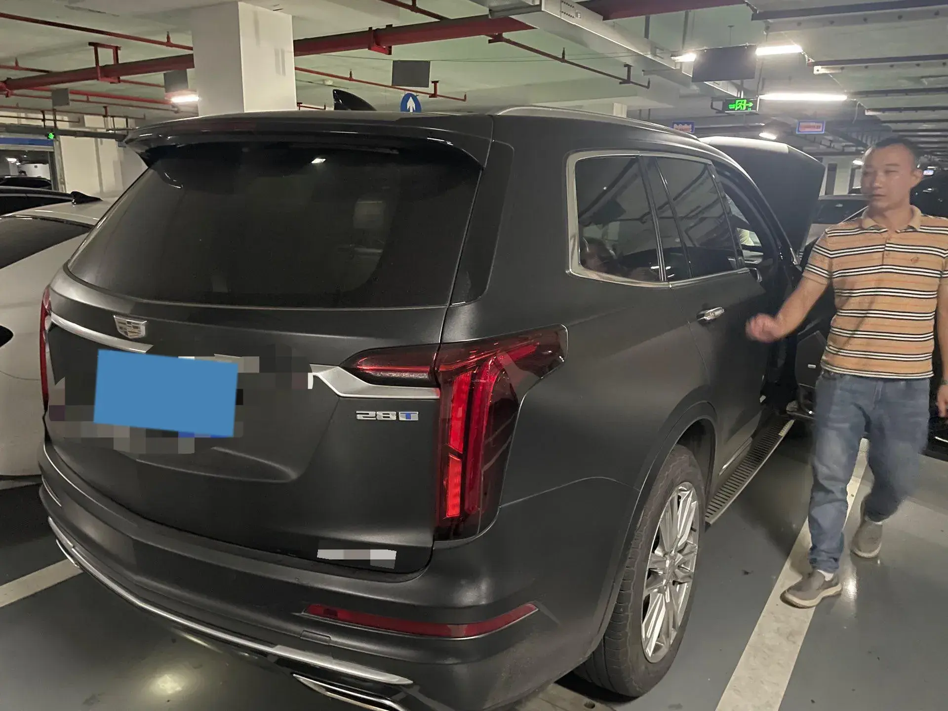 2022 CADILLAC XT6 thumbnail 2