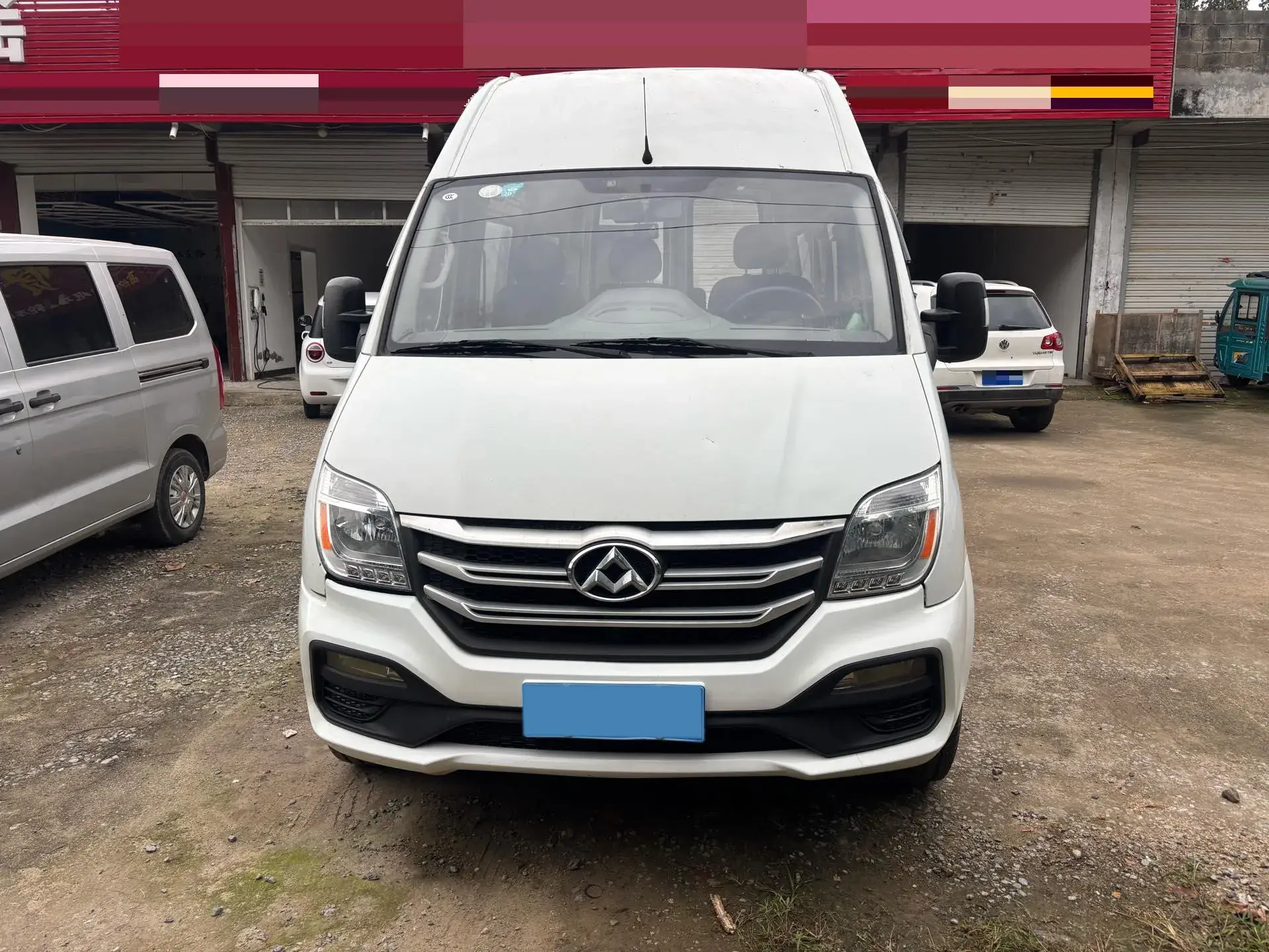 2013 MAXUS XINTU thumbnail 2