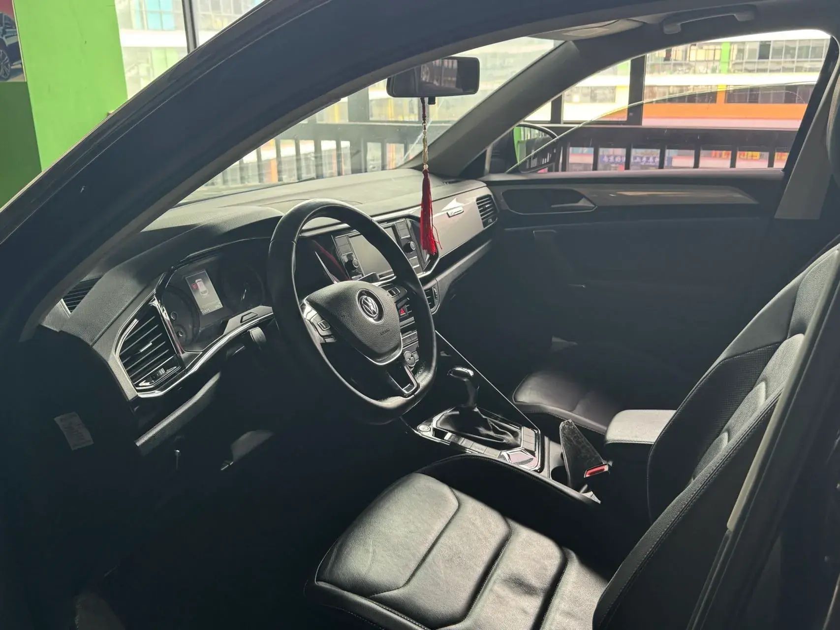 2019 VOLKSWAGEN TAYRON thumbnail 4