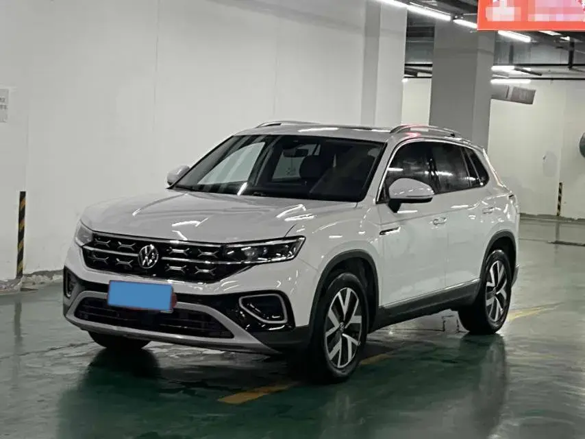 2023 VOLKSWAGEN TAYRON view 1