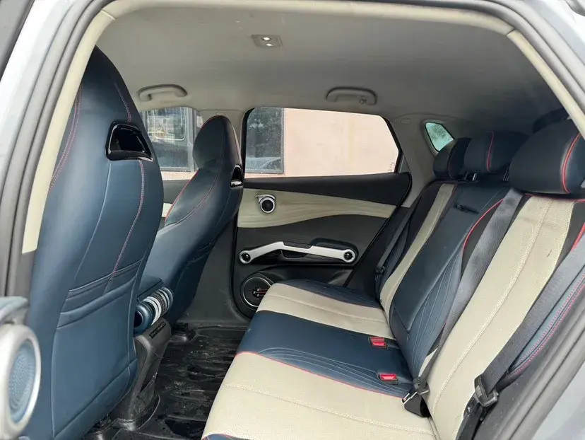 2022 BYD YUAN thumbnail 4