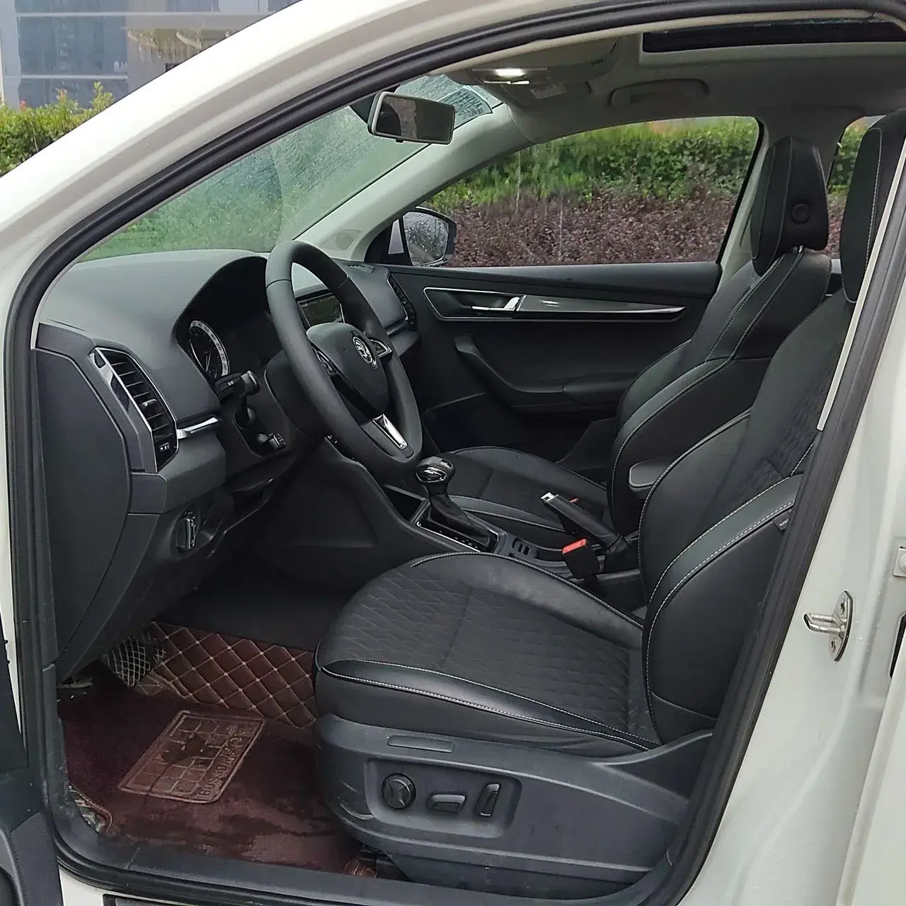 2018 SKODA KAROQ thumbnail 4